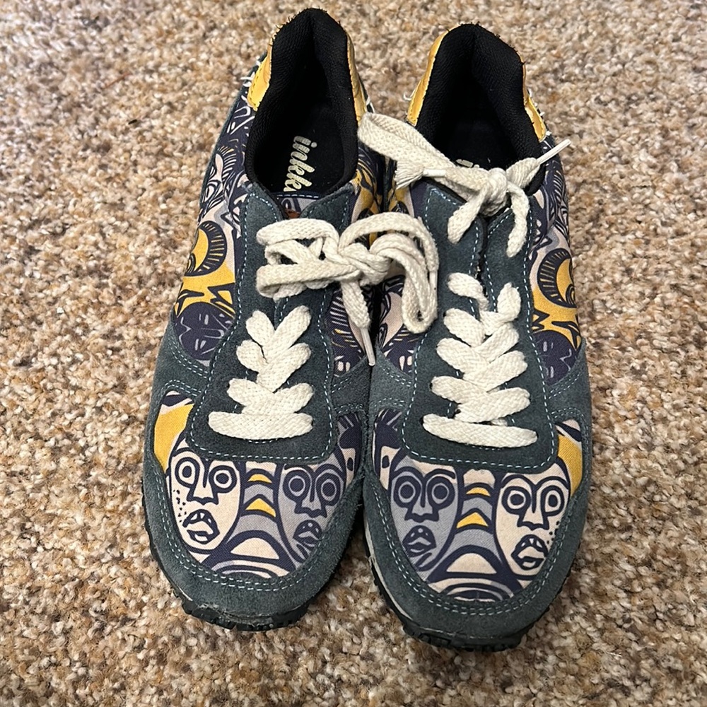 Inkkas sneakers